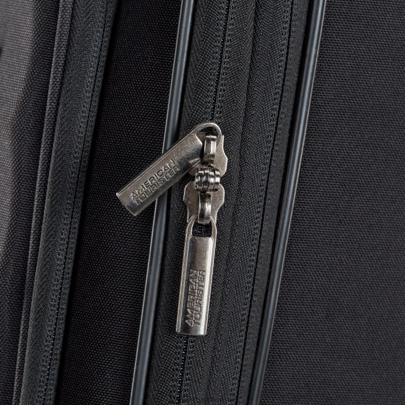 Cascade 20'' Spinner 0HTH4141 American Tourister Jet Black Luggage